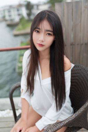 2019欧美顶级内衣模特_高清蓝光在线观看